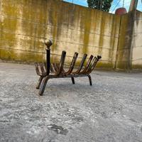 Braciere in ferro per caminetto