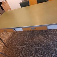 tavolo vintage in formica 1965 verde bottiglia 