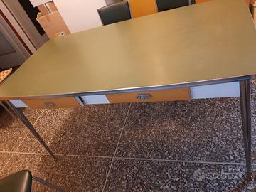 tavolo vintage in formica 1965 verde bottiglia 