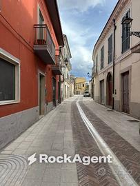 Casa indipendente di 196 m² con più di 5 locali a 
