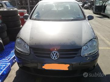 Volkswagen Golf V50 1.6 Benzina FSI Anno 2004 Per 