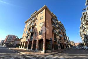 2 LOCALI A NICHELINO