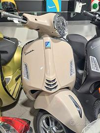 Piaggio Vespa 125 GTS - 2025