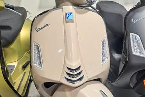 Piaggio Vespa 125 GTS - 2025