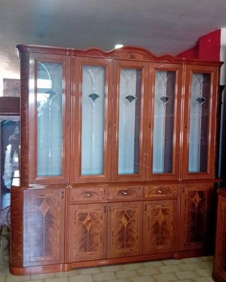 Vetrina e credenza 