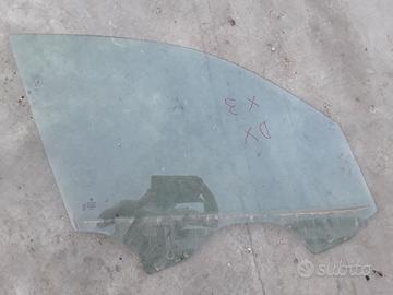 VETRO SCENDENTE ANTERIORE DESTRO BMW X3 2Â° Serie
