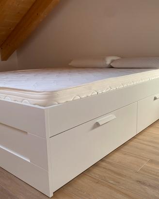 Letto matrimoniale e materasso