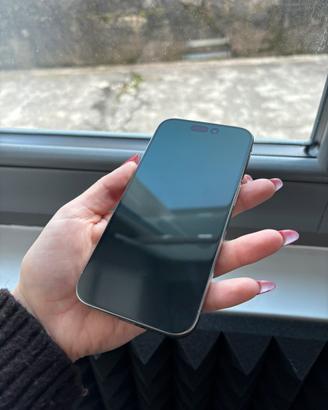 iPhone 15 Pro Titanio Naturale