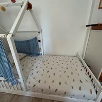 Letto bimbo a casetta in legno