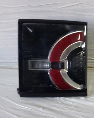 Fanale posteriore dx land rover discovery sport 18