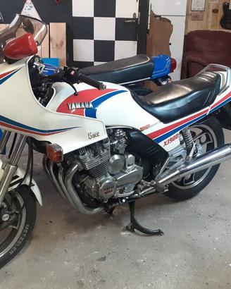 YAMAHA XJ 900