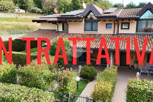 VILLA A SCHIERA A PARATICO