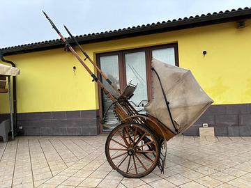 Calesse con capote ruote in legno