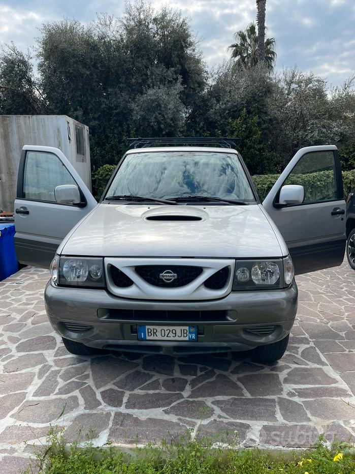 NISSAN Terrano II