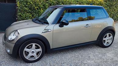 MINI Cooper Chili interno in pelle