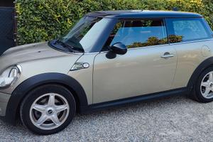 MINI Cooper Chili interno in pelle