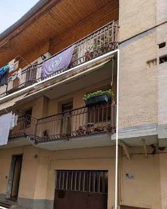 Immobile in asta di 115 m² con 3 locali e box auto