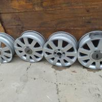 4 cerchi in lega, da 15"semi nuovi per varie  Ford