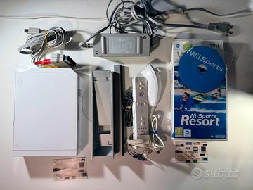 Nintendo Wii + Wii Sports Resort + Wii Sports