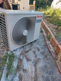 Unità esterna climatizzatore TOSHIBA RAS-3M18U2AVG