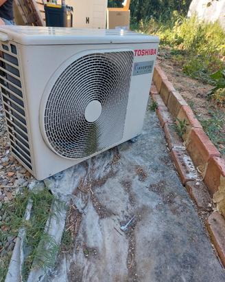 Unità esterna climatizzatore TOSHIBA RAS-3M18U2AVG