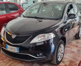 Lancia Ypsilon 0.9 TwinAir 85 CV 5 porte Metano Ec