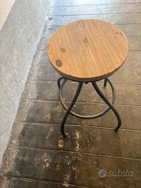 Sgabello in ferro