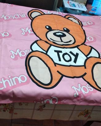 tovaglia moschino