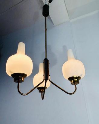 Elegante lampadario attribuito a Stilnovo, anni 50