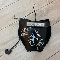 Piatta universale con bottone