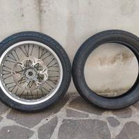 Cerchio e gomme 18 pollici Motard