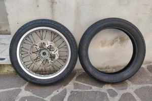 Cerchio e gomme 18 pollici Motard