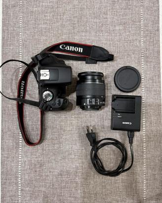 CANON EOS 2000D - Obbiettivo EF-S 18-55mm.