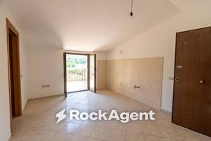 Attico / Mansarda di 62 m² con 3 locali a Nocera T