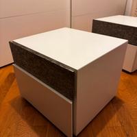 Coppia Comodini moderni bianchi con inserti grigio