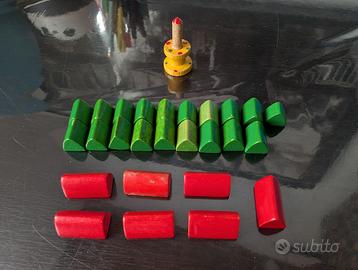 Pedine e case alberghi Monopoli anni 60 lire