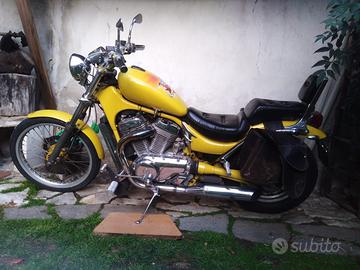 Suzuki 800 e 250 a 5000 euro