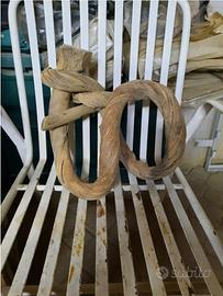 Antico giogo per buoi