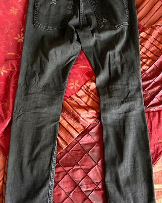 Jeans uomo colore nero