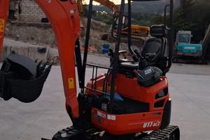 MINIESCAVATORE KUBOTA U17