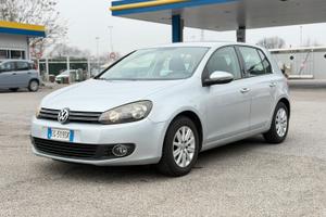 Volkswagen golf 1.2 benzina 105CV. Euro5.