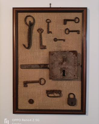 quadro con chiavistelli