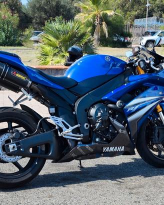 Yamaha YZF R1