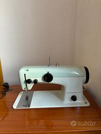 Macchina da cucire Salmoiraghi 22A