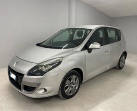 Renault Scenic Scénic 1.6 GPL Attractive Navi
