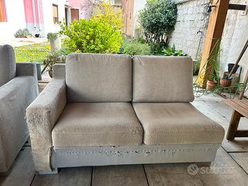 Divano letto e contenitore