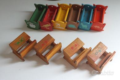 Lotto di mobili in legno in miniatura anni 60 banc