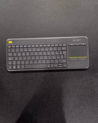 Logitech K400 Plus tastiera touchpad