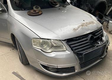RICAMBI USATI AUTO VOLKSWAGEN Passat Berlina 4° S