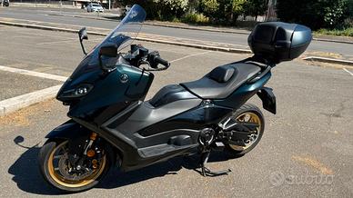 Yamaha TMAX 560 tech max 2023